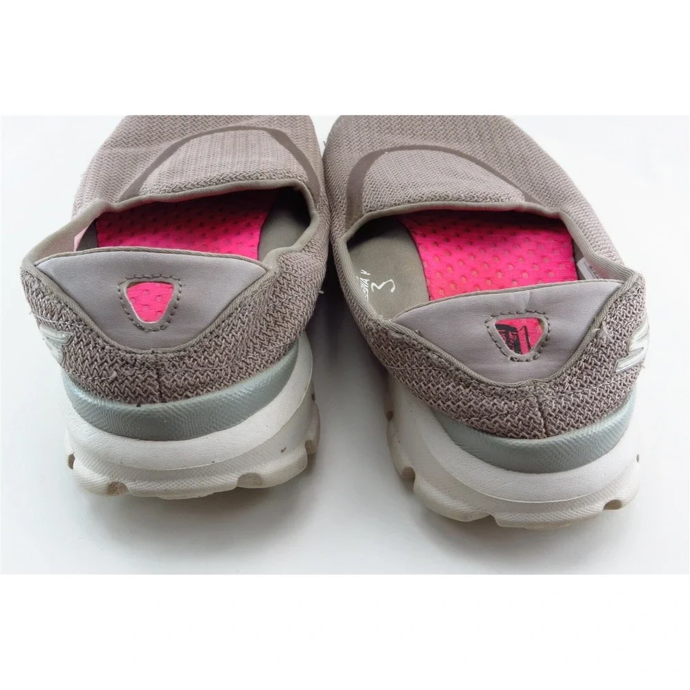 Skechers Womens Walking Shoes Size 8.5‎ Beige Fabric Slip On Lightweight Comfort